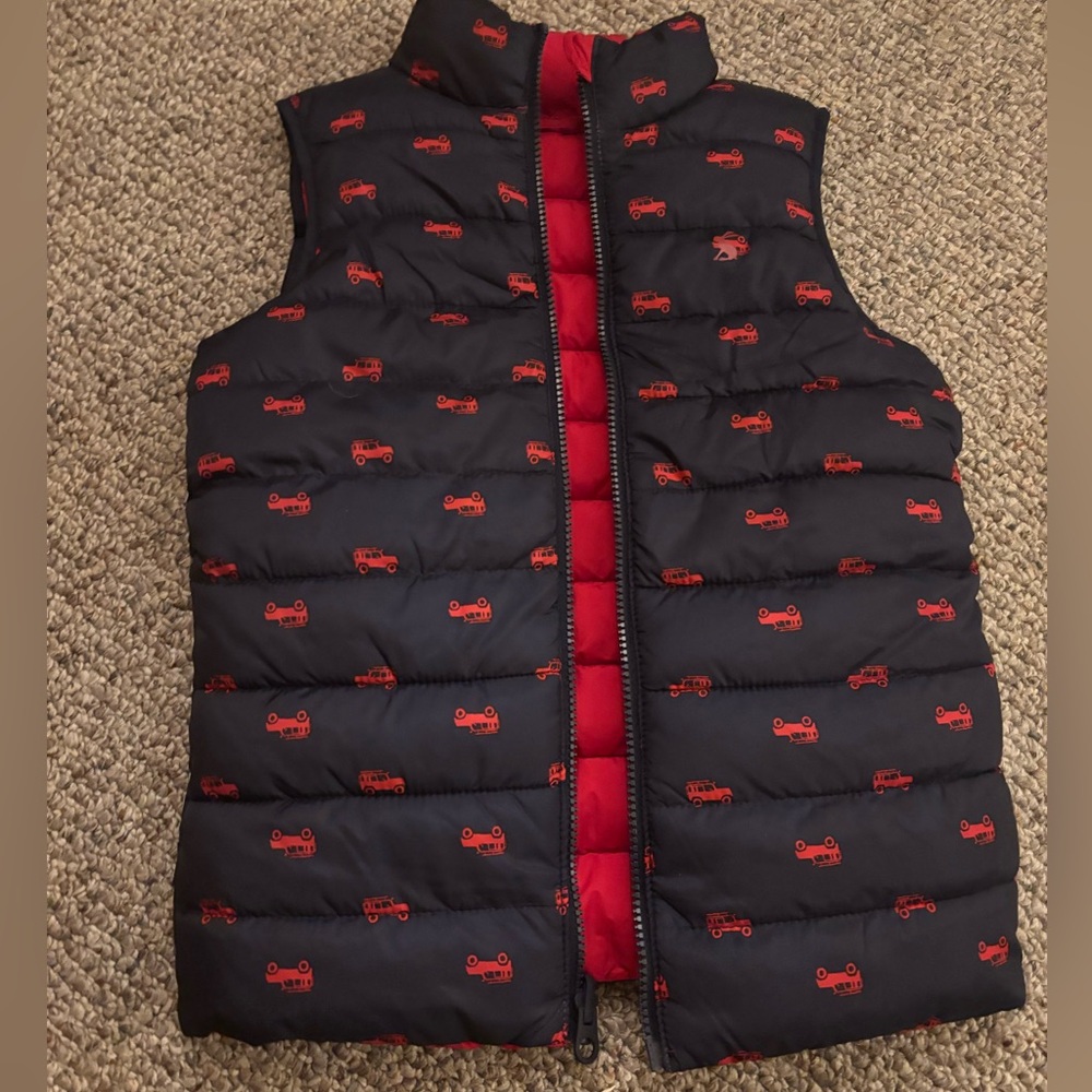 Joules kids reversible Red/blue Puffer Vest, so cute! Size 7/8